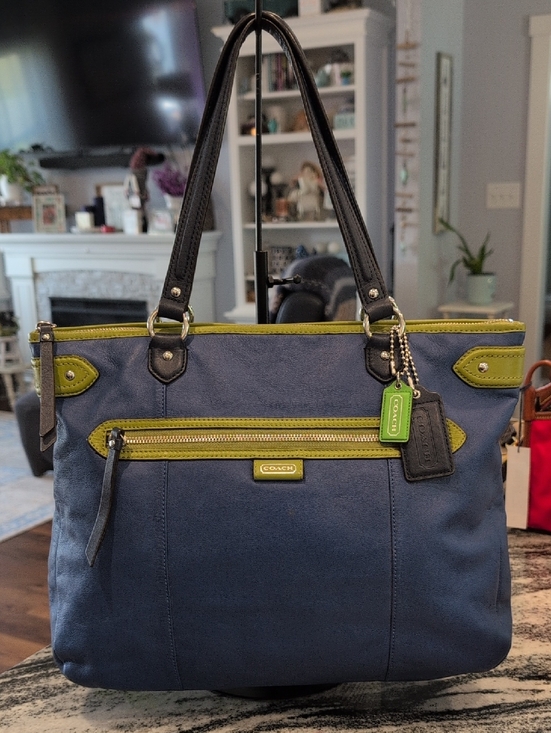 Coach Handbags - Coach Daisy Emma Spectator Leather Blue Navy Green Accents Shoulder Tote
